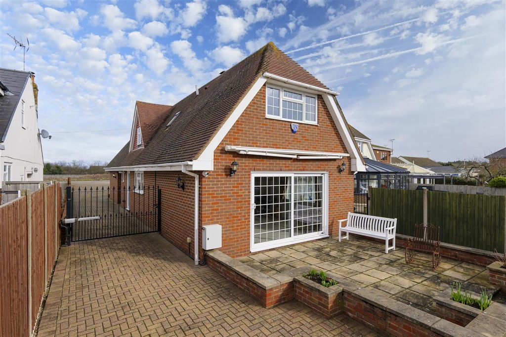 Additional image 21 of 5 bed detached house for saleLower Rainham Road, Rainham ME8
