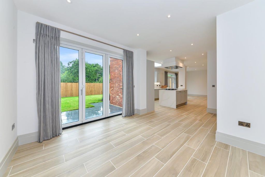 Additional image 7 of 6 bed detached house to rentClaremont Gardens, Norfolk Road, Edgbaston, Birmingham B15
