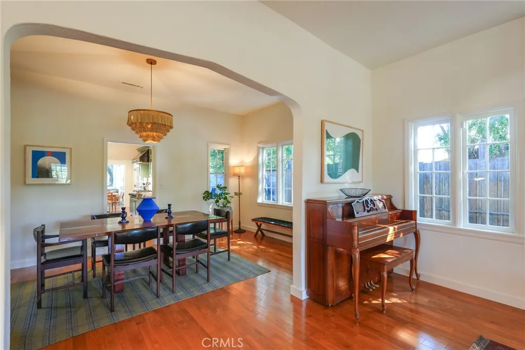 Additional image 94 of 371 E Claremont St, Pasadena, CA 91104