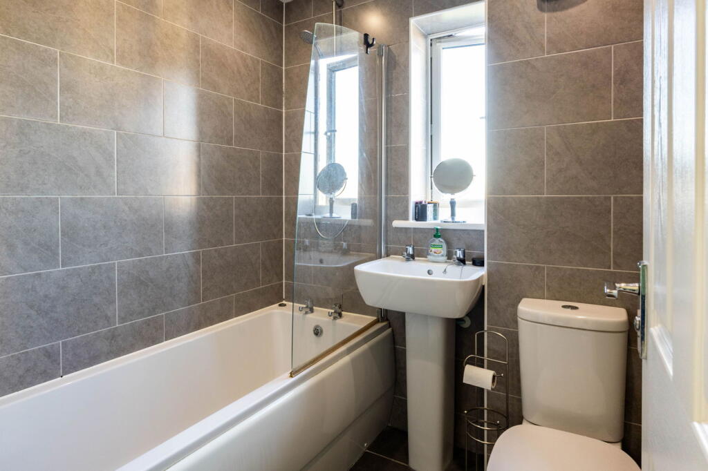 Additional image 8 of Clover Close, Frome, BA11 5FA