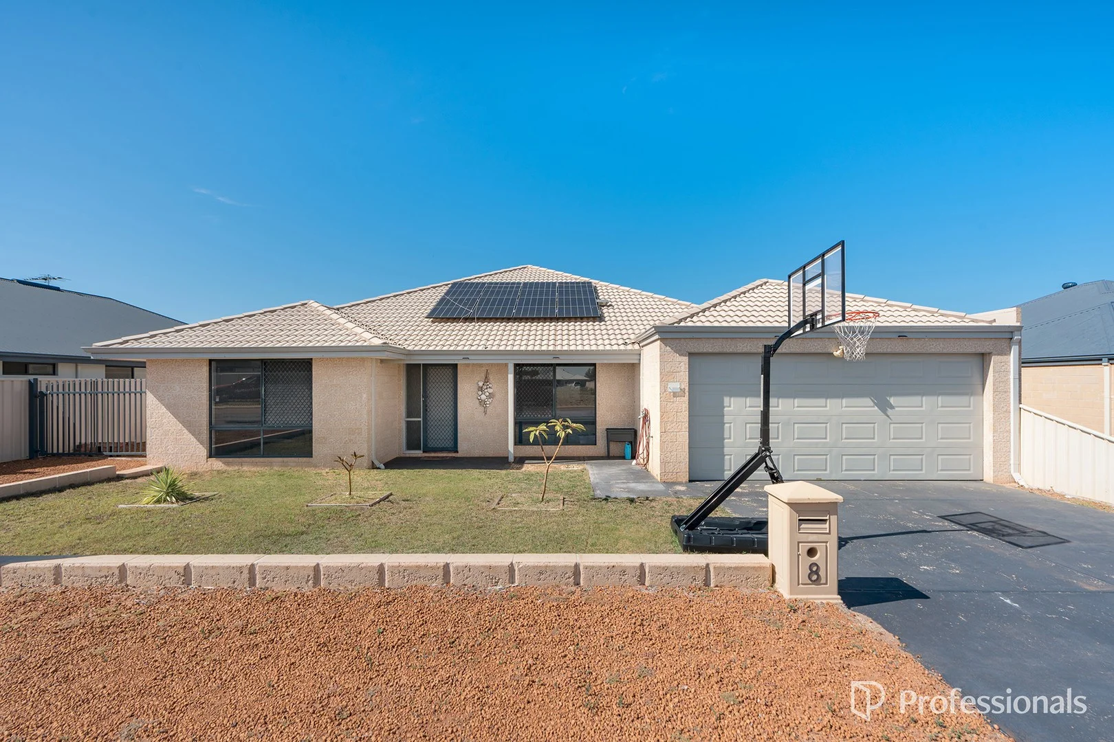 8 Coveside Way, Drummond Cove WA 6532