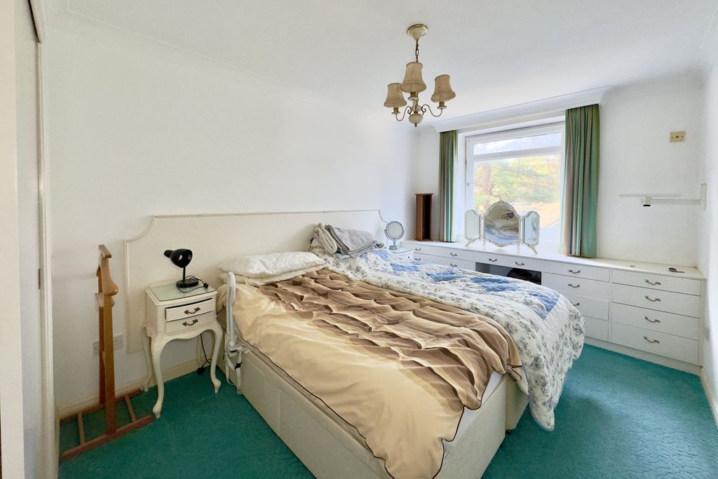 Additional image 4 of 3 bed flat for saleManor Road, East Cliff, Bournemouth BH1