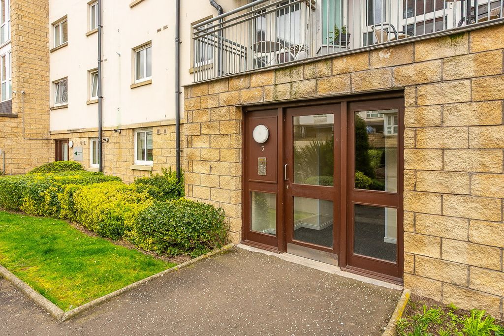 Additional image 18 of 2 bed flat for saleAllanfield Place, Edinburgh EH7