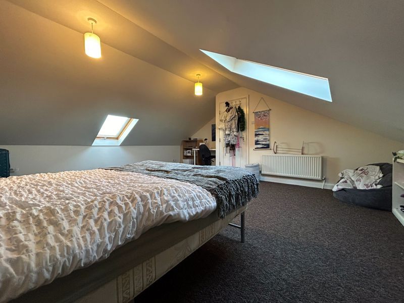 3 bed shared accommodation to rentHigh Road, Nottingham NG9 photo 2