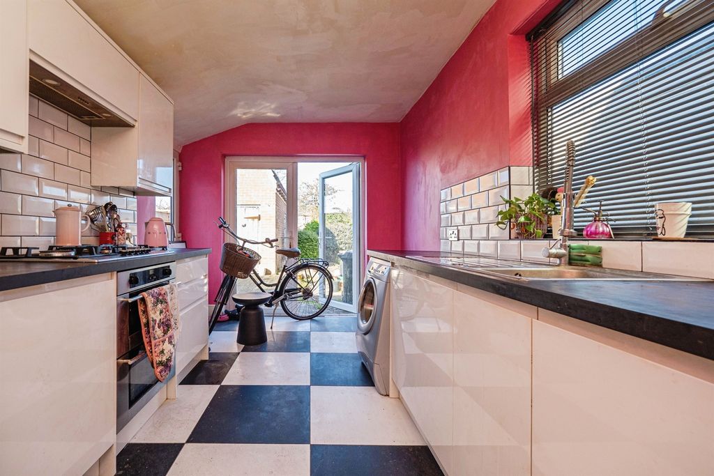 Additional image 5 of 3 bed semi-detached house for saleWindsor Road, Hull HU5