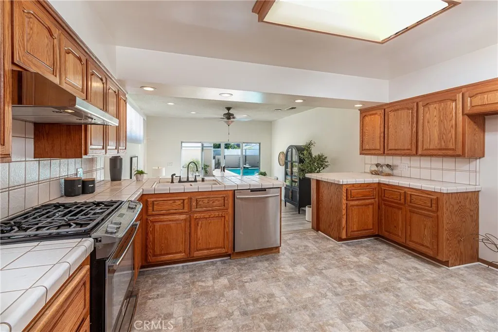 Additional image 8 of 2436 N Lincoln St, Burbank, CA 91504