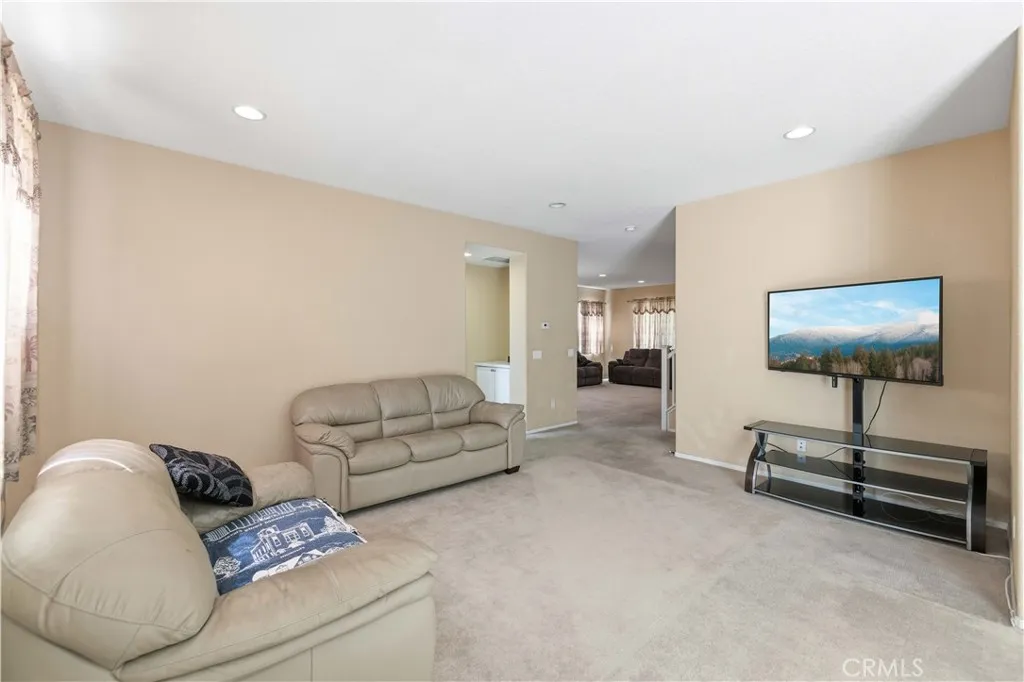 Additional image 7 of 2822 Emerald Ln, Lancaster, CA 93535