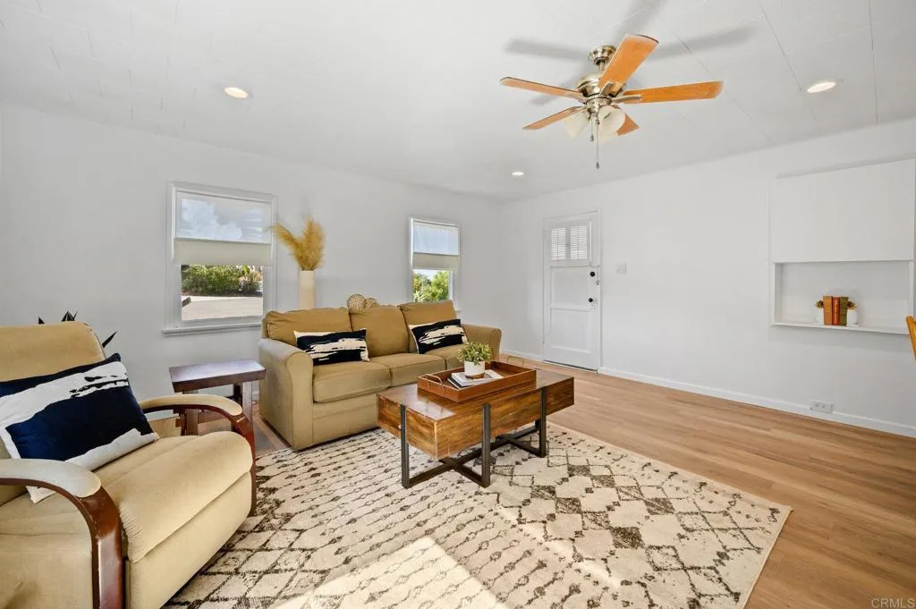 Additional image 102 of 330 Skyline Dr, Vista, CA 92084