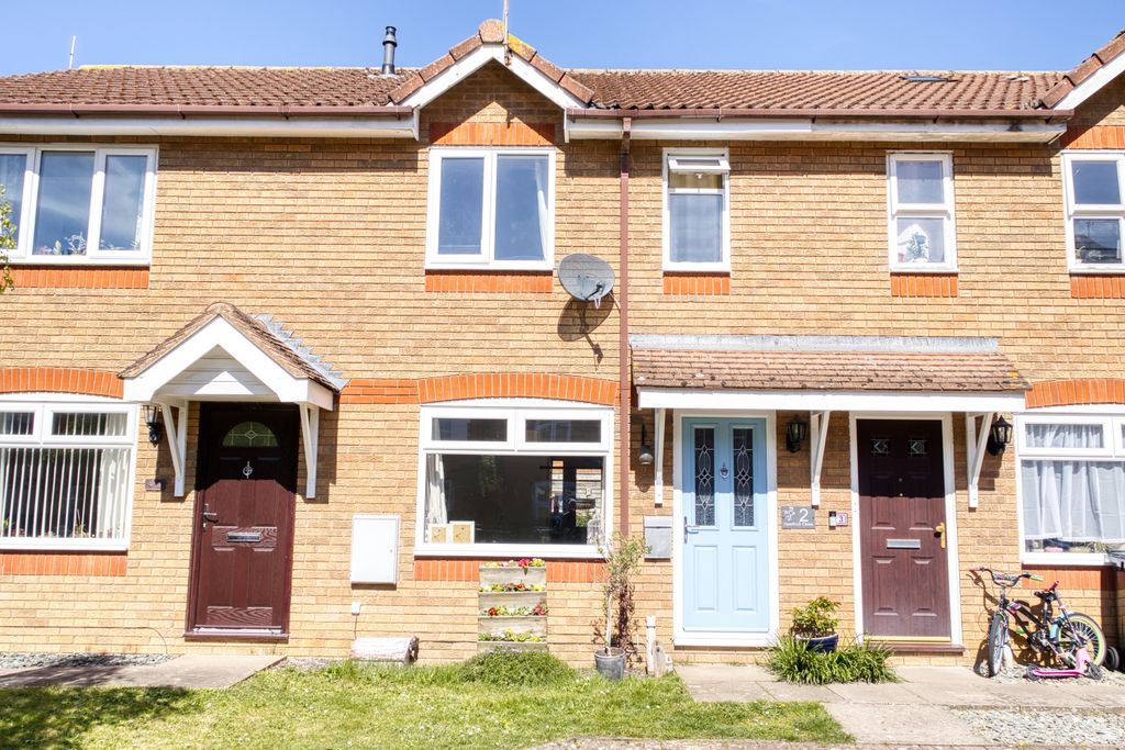 2 bed terraced house for saleHawfinch Close, Covingham SN3