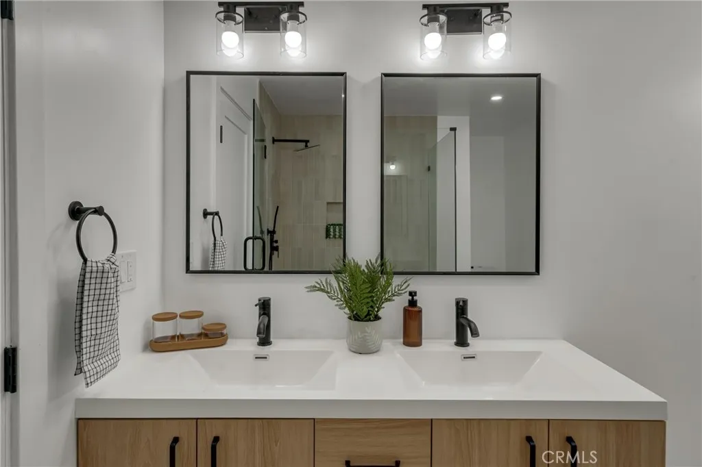 Additional image 92 of 1741 N Rose St, Burbank, CA 91505