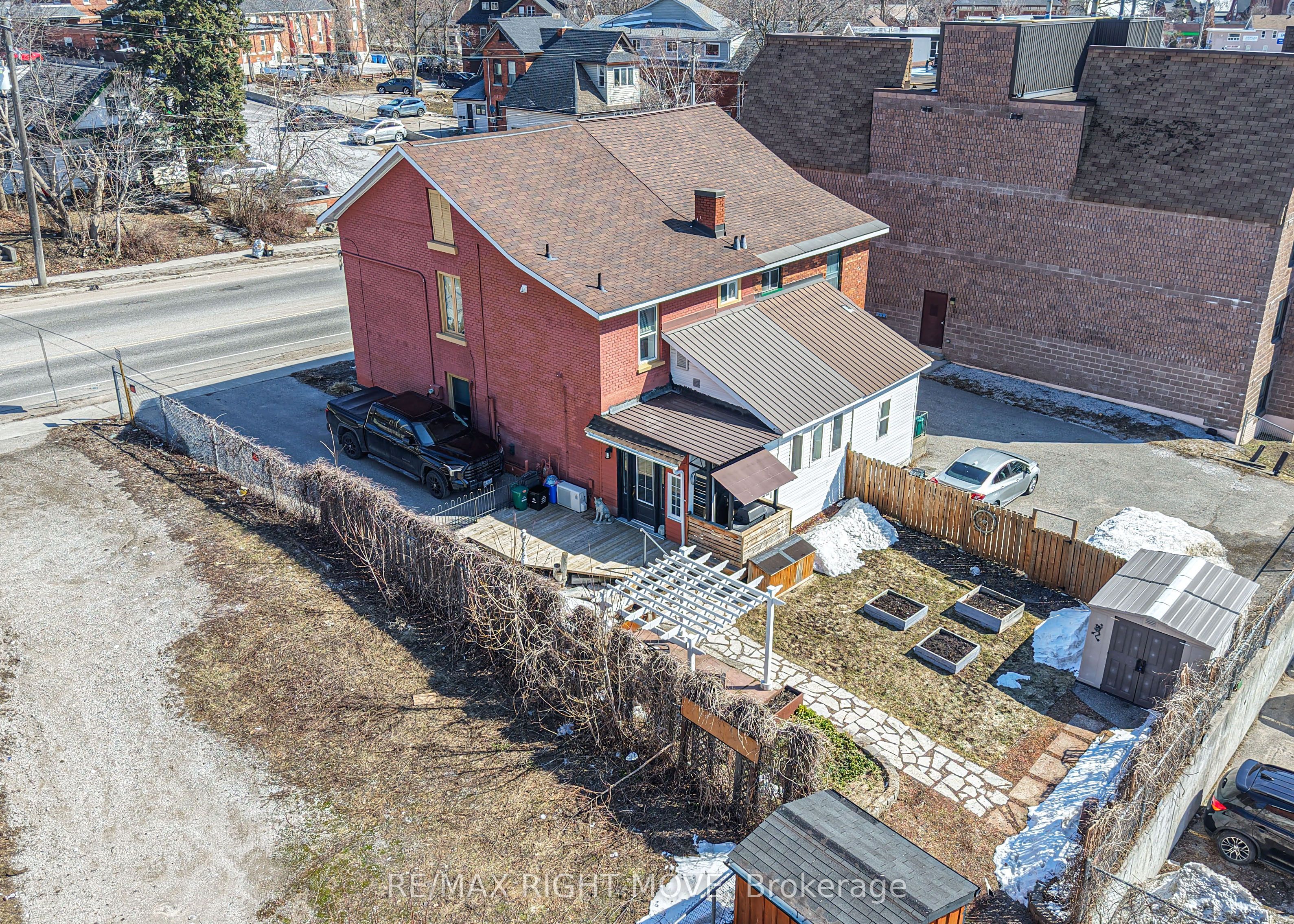 Additional image 2 of 33 Coldwater Road W, Orillia, ON, L3V 3L2