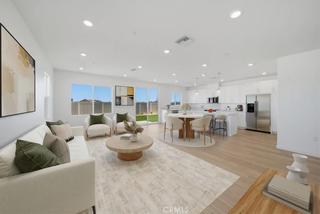 Additional image 3 of 3265 E Avenue J-4, Lancaster, CA 93535