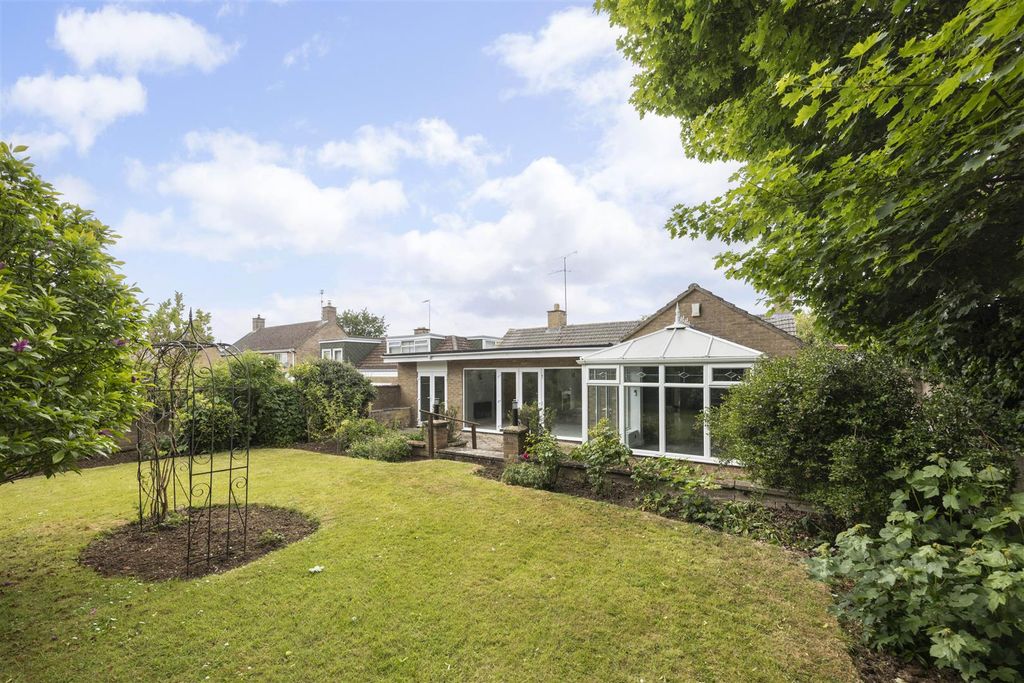 Additional image 13 of 4 bed detached bungalow for saleSoutham Lane, Southam, Cheltenham GL52