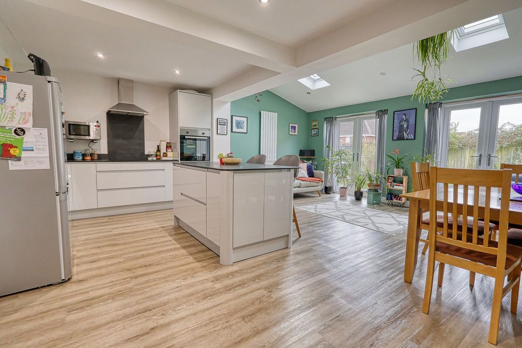 Additional image 5 of 4 bed detached house for saleMartin Close, Scunthorpe DN16