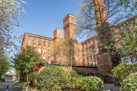 Manhattan Building, Bow Quarter, London E3