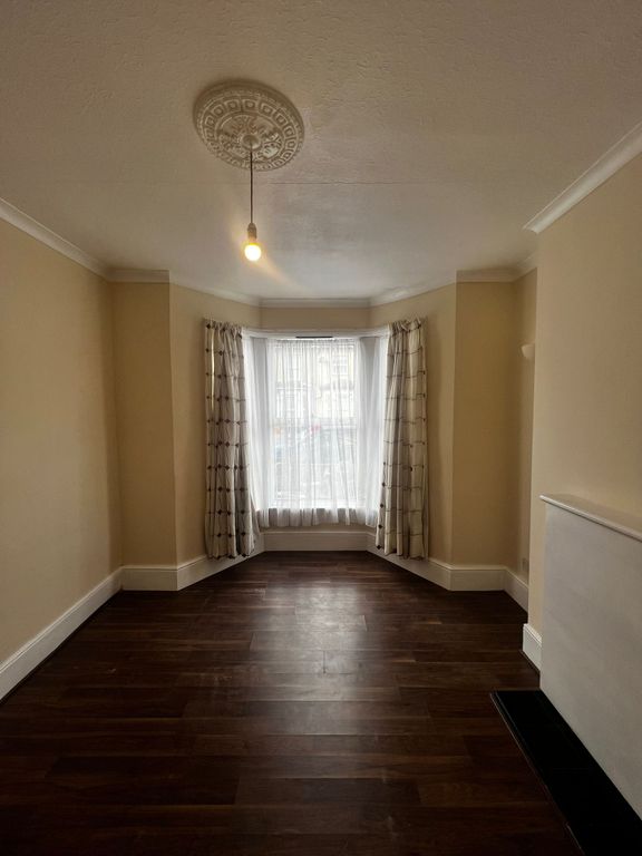 Additional image 5 of 3 bed terraced house to rentSpencer Road, Ilford IG3