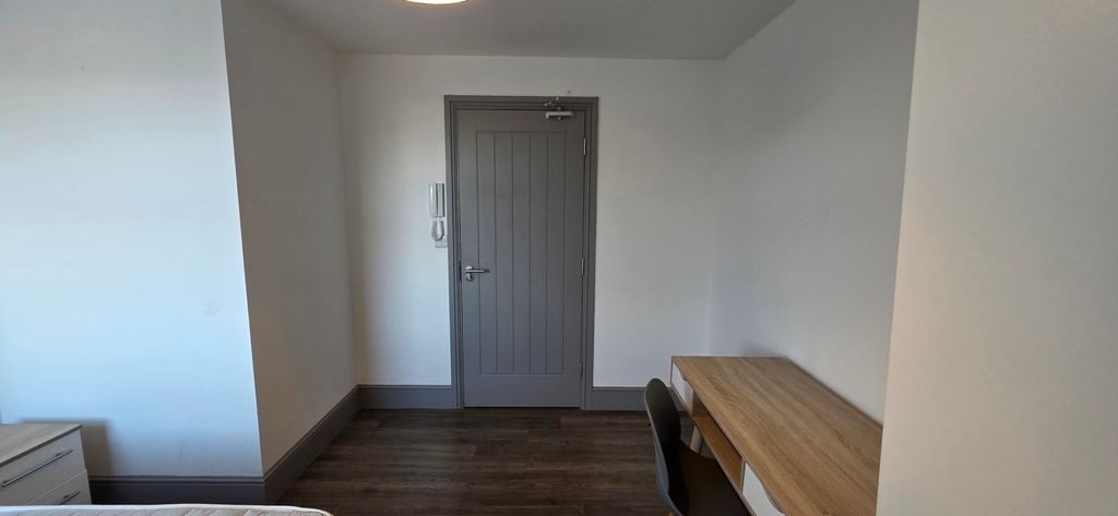 Room to rentHerigate Gate, Derby DE1 photo 3