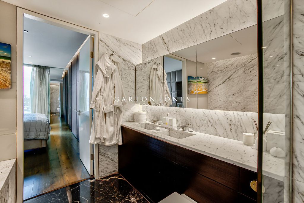 Additional image 11 of 2 bed flat to rentTower Building, 1 St Georges Wharf, London SW8