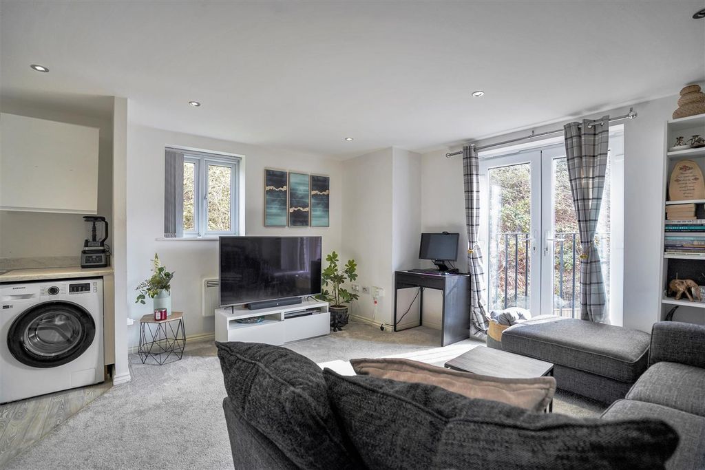 Additional image 2 of 2 bed flat for saleWhitstable Mews, Leeds LS12