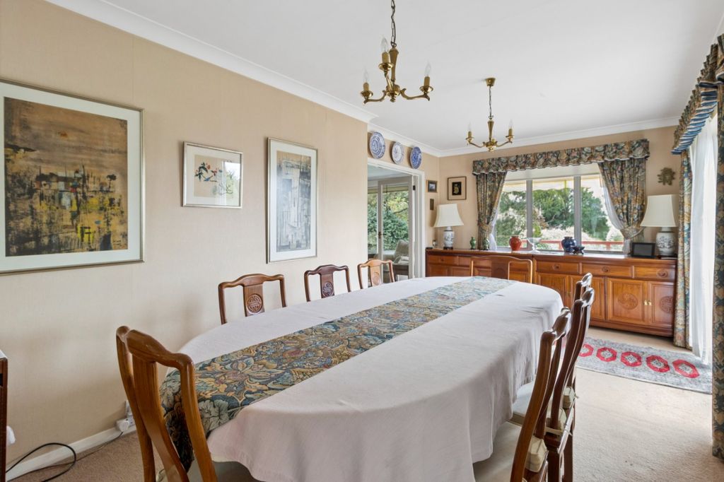 Additional image 4 of 4 bed detached house for saleRobins Orchard, Chalfont St. Peter, Buckinghamshire SL9