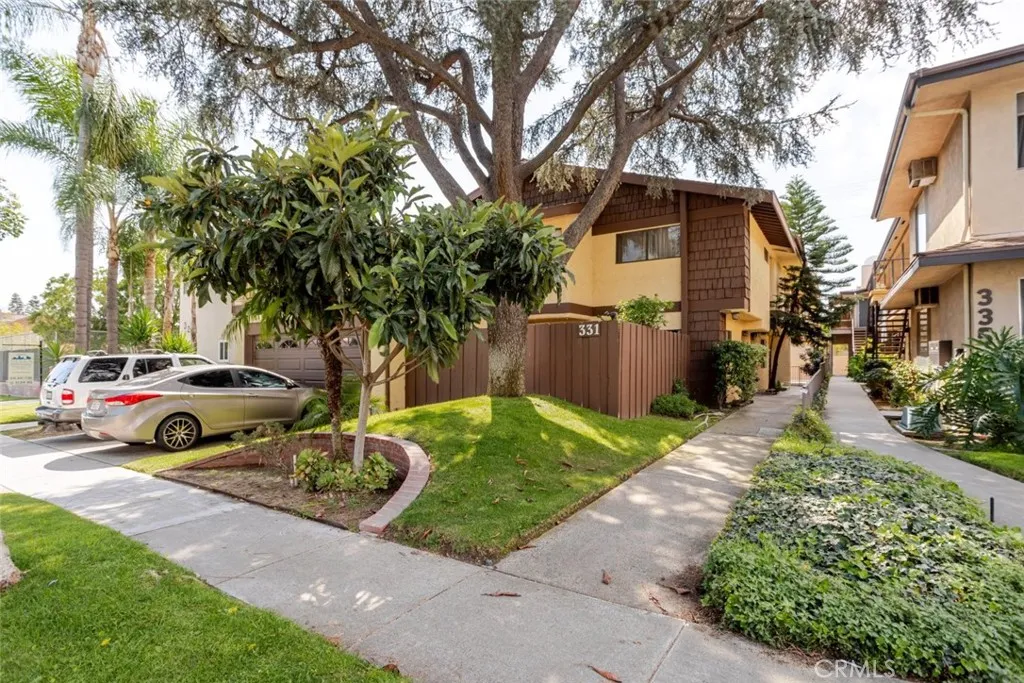 331 N Isabel Street Unit 4, Glendale, CA 91206 photo 2