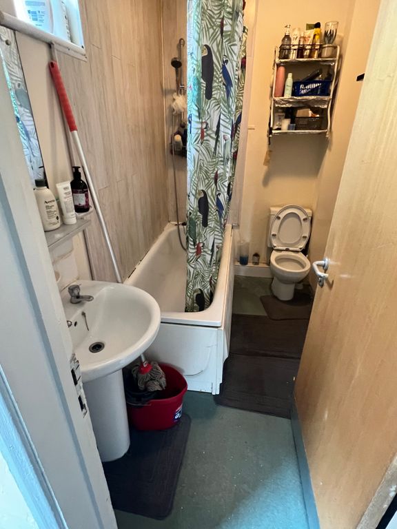Additional image 8 of Room to rentAlbert Street, Slough SL1