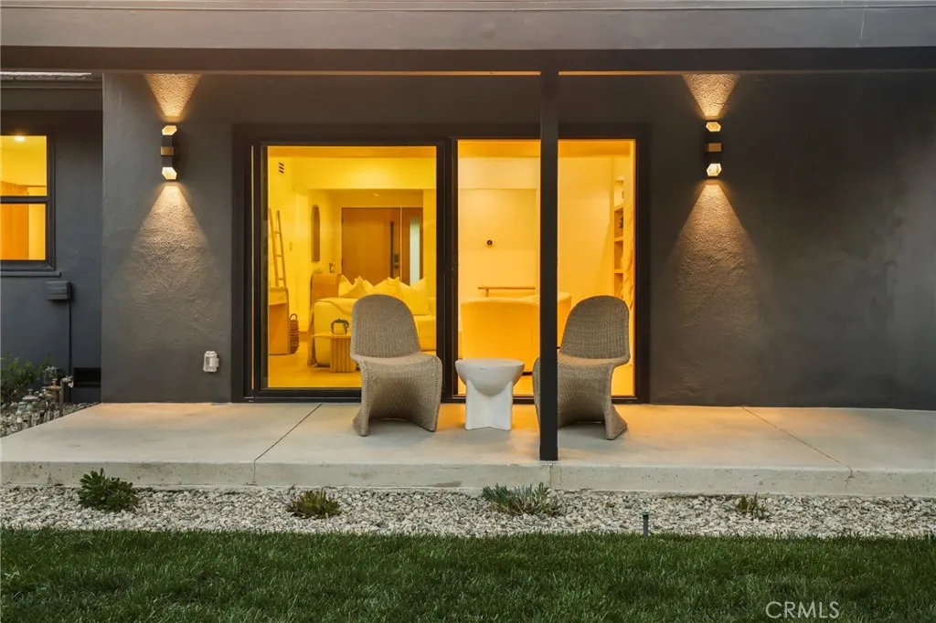 Additional image 86 of 23856 Aetna St, Woodland Hills, CA 91367