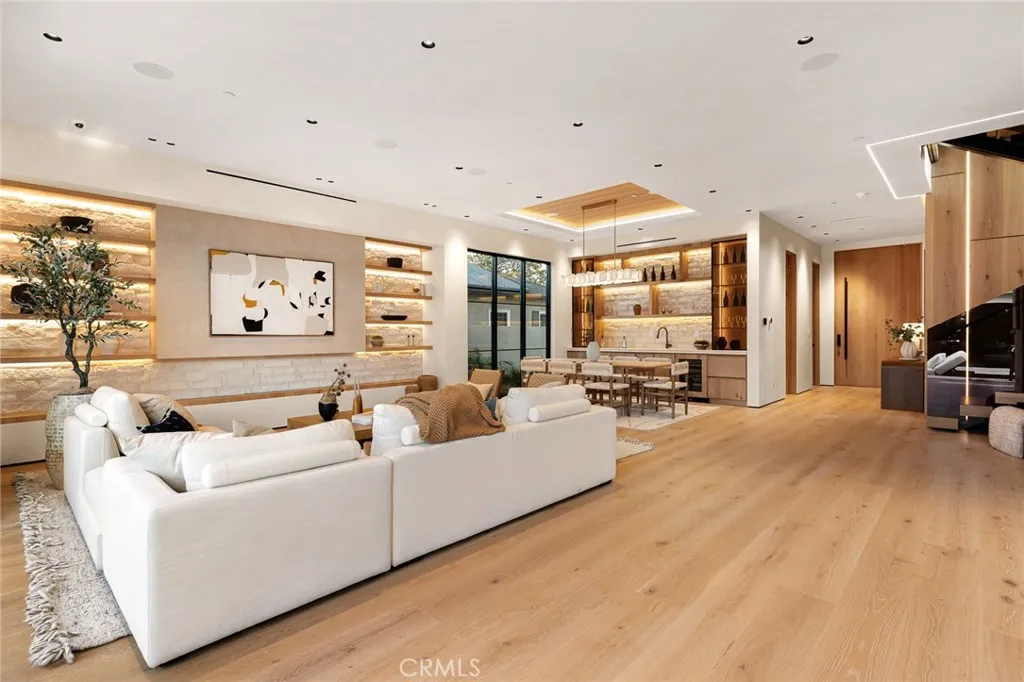 Additional image 17 of 12247 Addison St, Valley Village, CA 91607