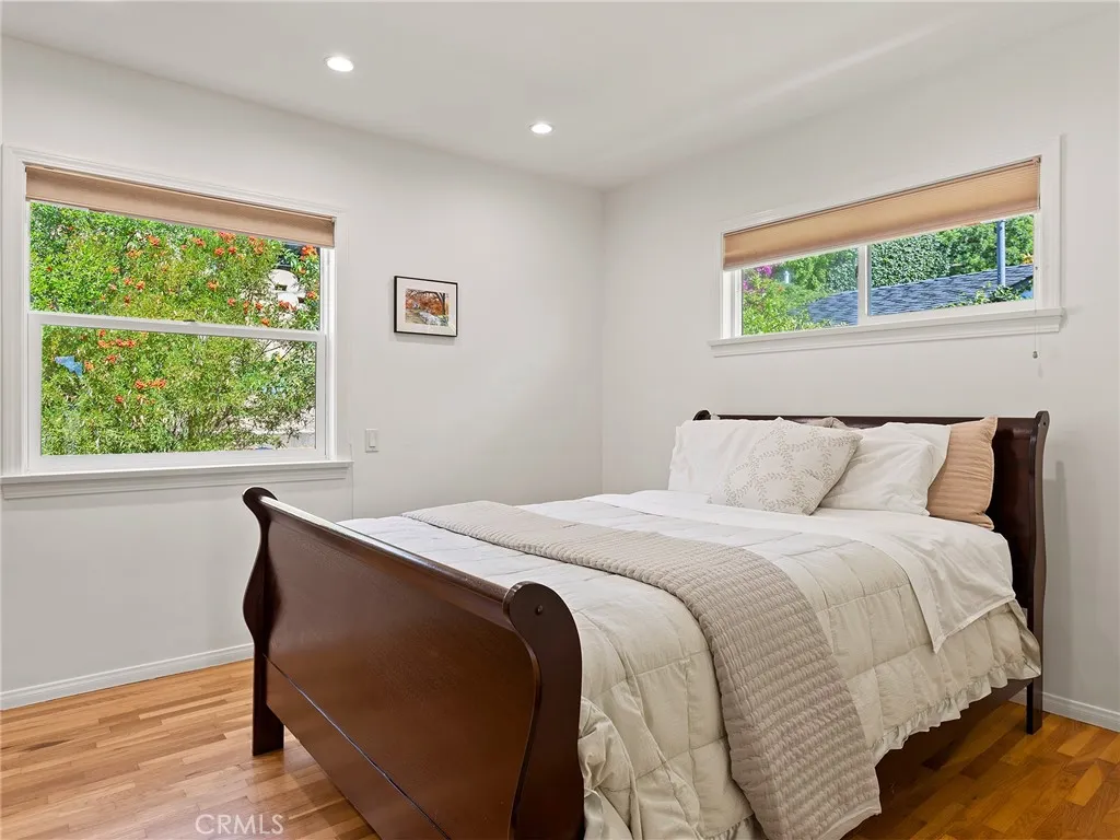 Additional image 104 of 1012 N Sunset Canyon Drive, Burbank, CA 91504