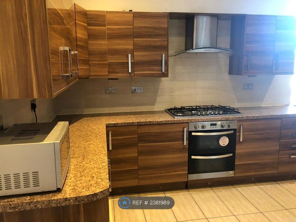 6 bed flat to rentWest Princes Street, Glasgow G4