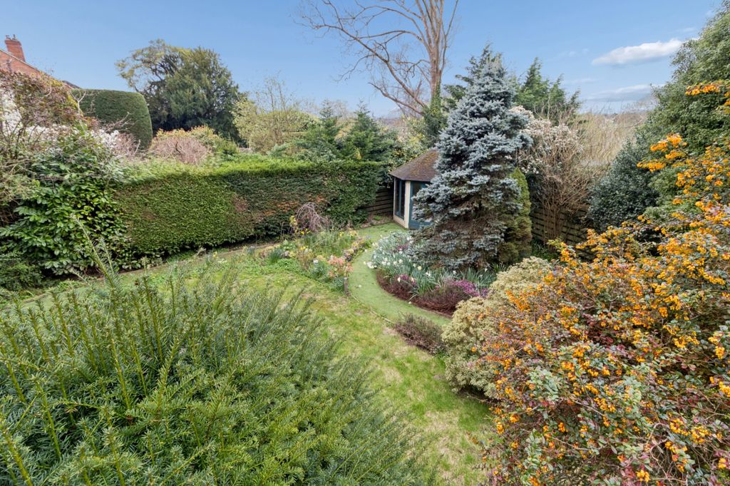 Additional image 22 of 4 bed detached house for saleRobins Orchard, Chalfont St. Peter, Buckinghamshire SL9