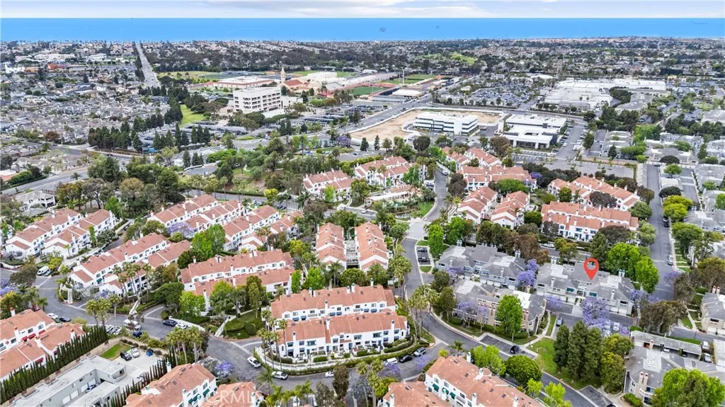 Additional image 98 of 19401 Sunray Lane Unit 204, Huntington Beach, CA 92648