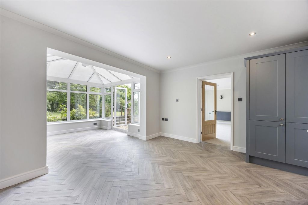 Additional image 5 of 4 bed detached bungalow for saleSoutham Lane, Southam, Cheltenham GL52