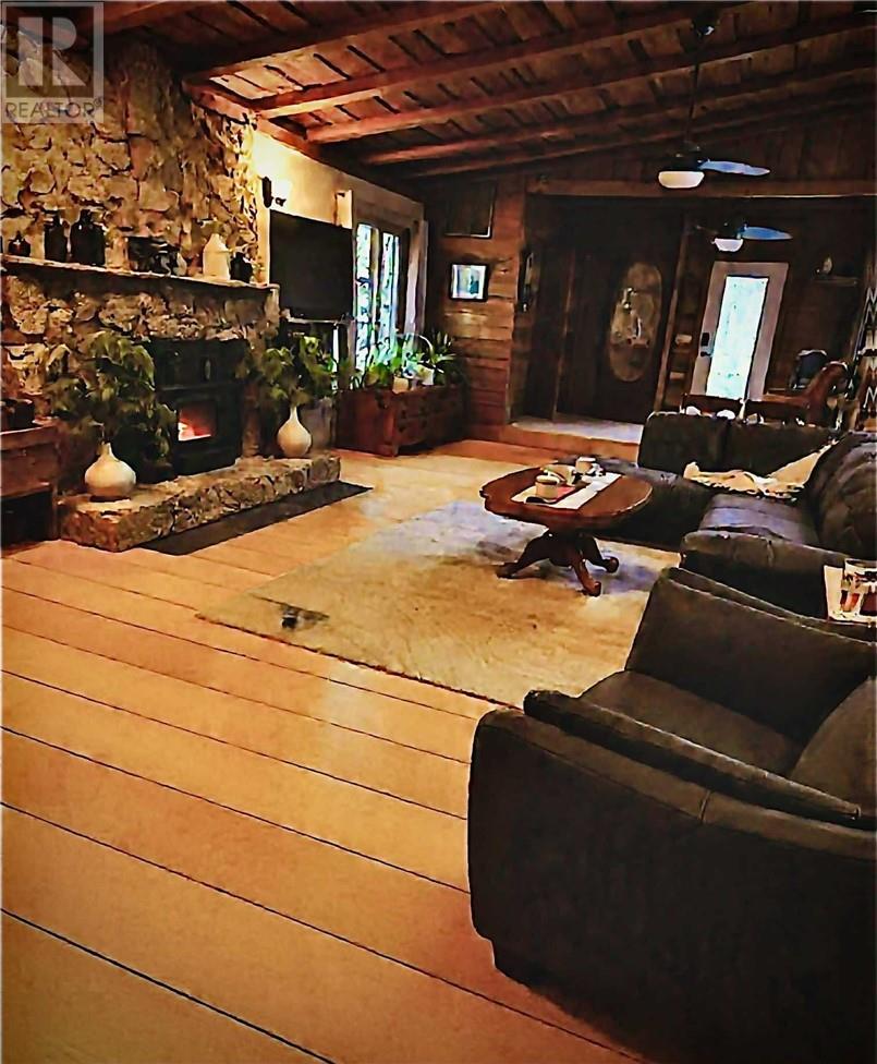 273 Dryden