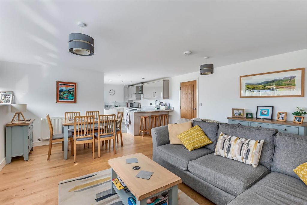 Additional image 8 of 2 bed flat for saleWest View, Ilkley LS29