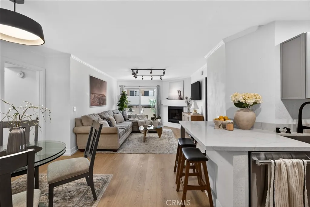 Additional image 2 of 5550 Owensmouth Ave Unit 123, Woodland Hills, CA 91367