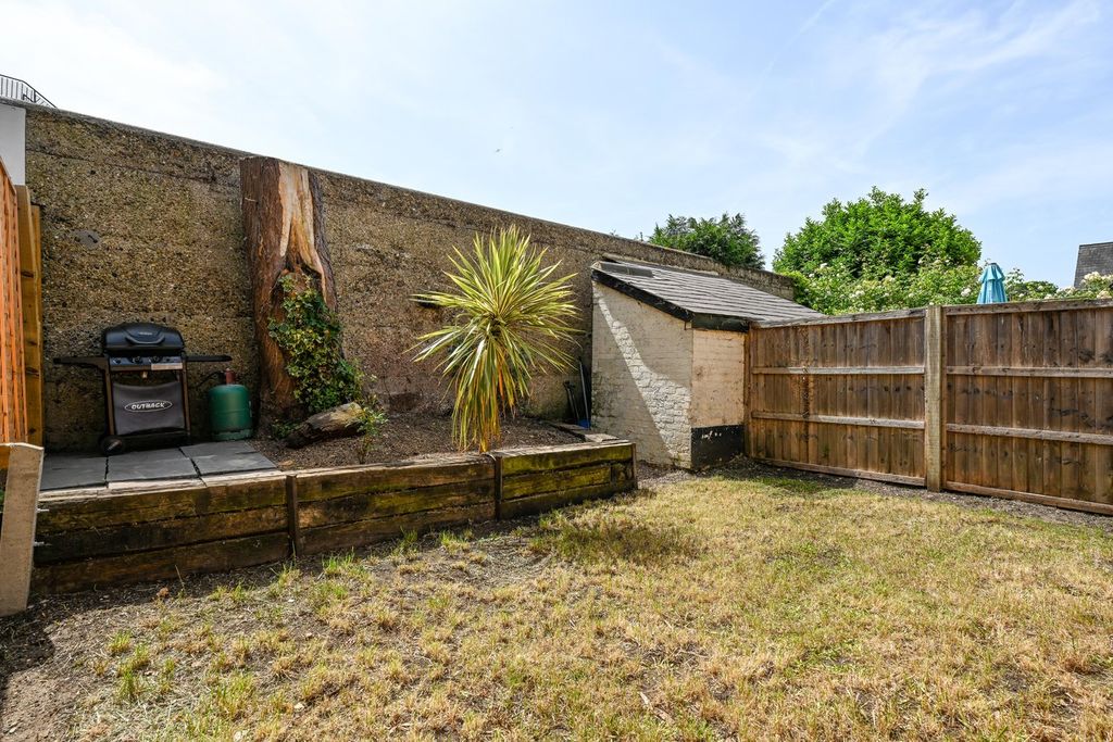 Additional image 12 of 2 bed terraced house for saleBeech Road, Weybridge KT13