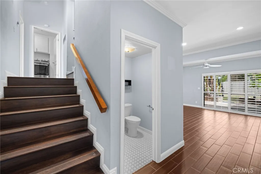 Additional image 62 of 10831 Roycroft St Unit 9, Sun Valley, CA 91352