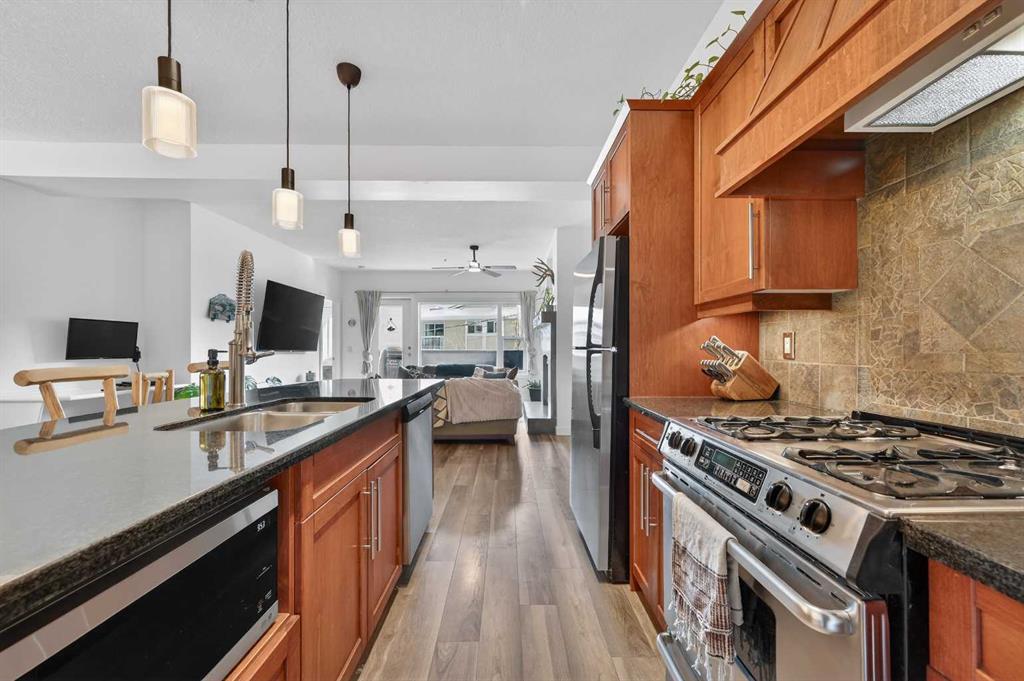 Additional image 6 of 105-1828 14 Street SW, Calgary, AB, T2T 3S9