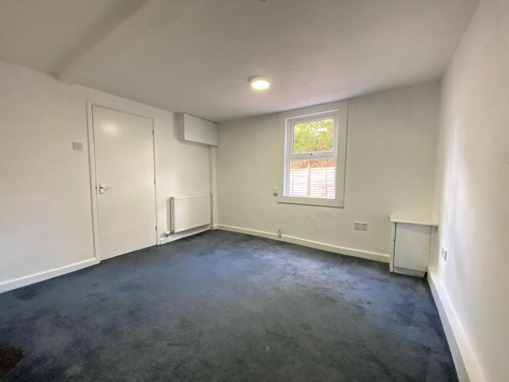 Lower Alma Street, Trowbridge photo 4