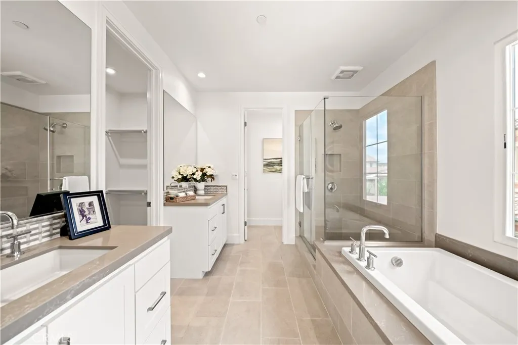 Additional image 25 of 111 Donati, Irvine, CA 92602