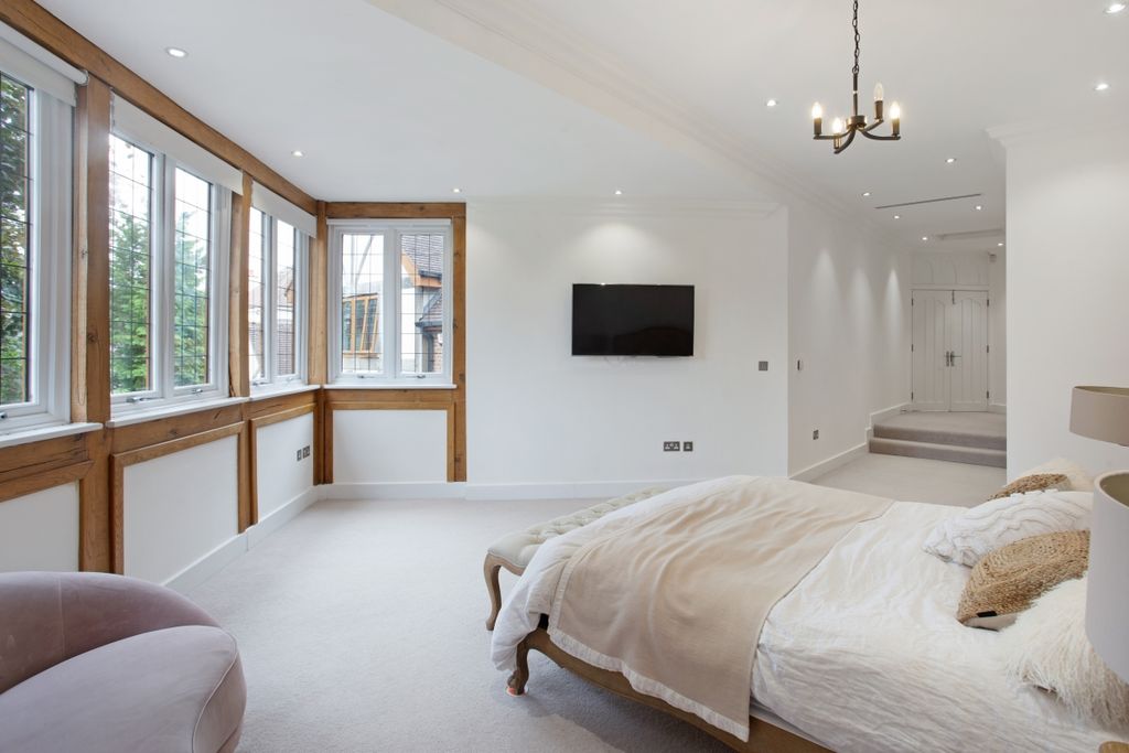 Additional image 10 of 5 bed detached house to rentHanyards Lane, Cuffley, Potters Bar EN6