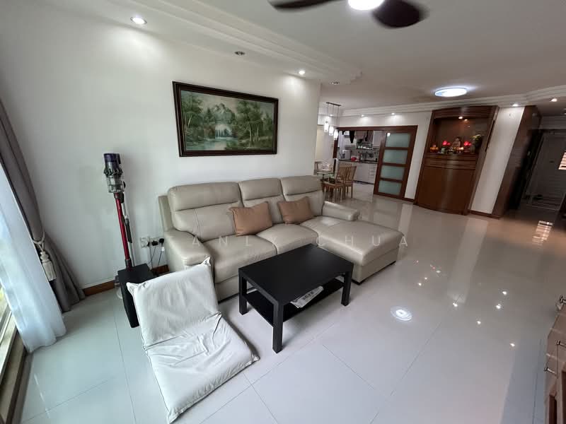 647 Punggol Central photo 3