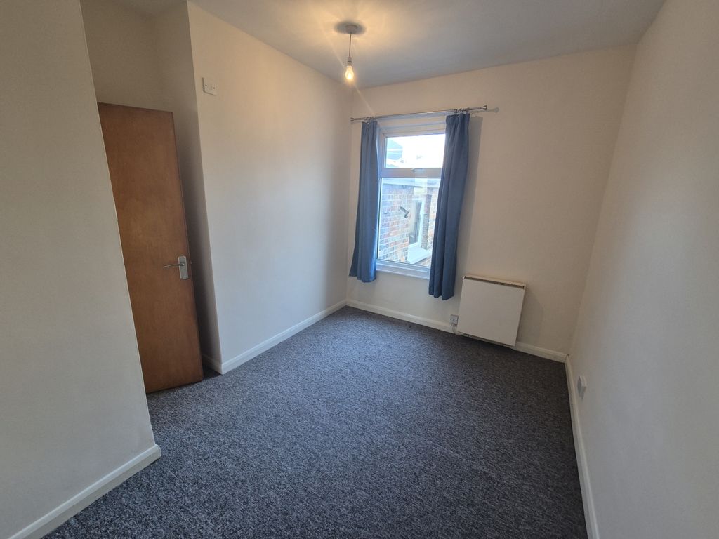 1 bed flat to rentSalisbury SP2 photo 3