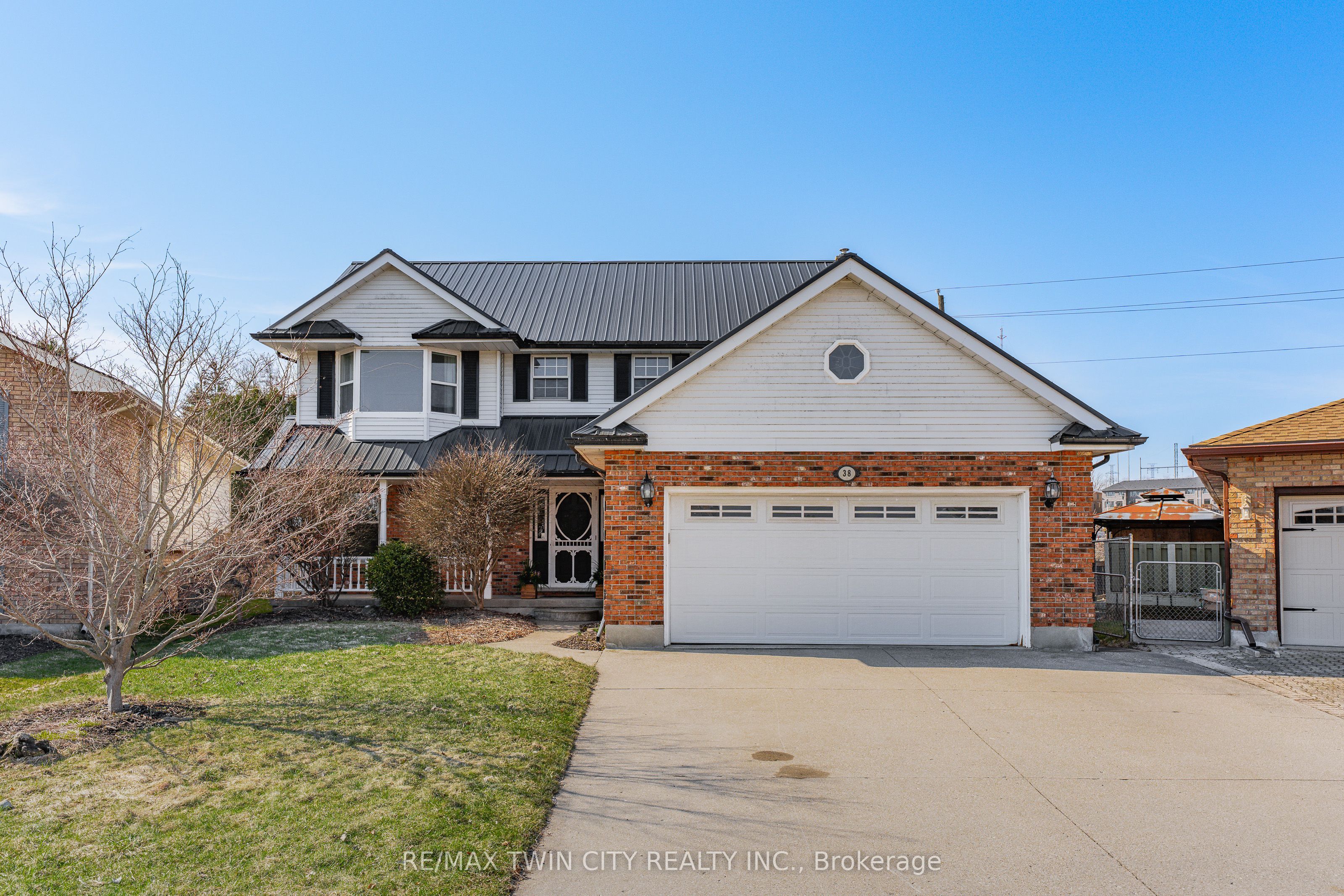 38 Glen Abbey Court, Woodstock, ON, N4S 8S9