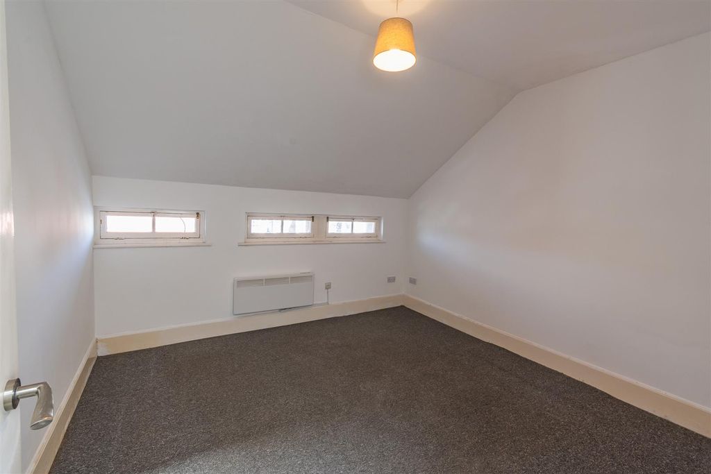 Additional image 22 of 2 bed flat to rentDock View Road, Barry CF63