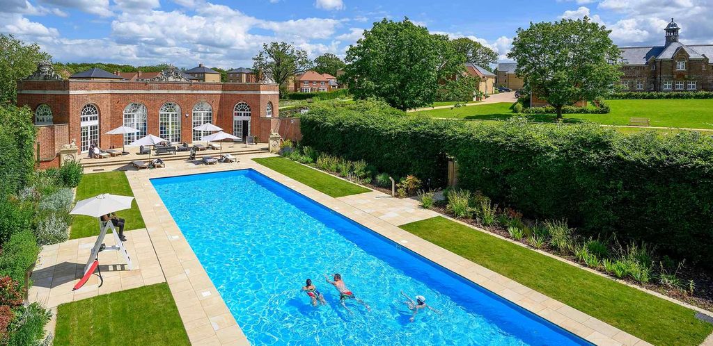 Additional image 8 of 5 bed flat for saleDaffodil Crescent, Barnet EN4