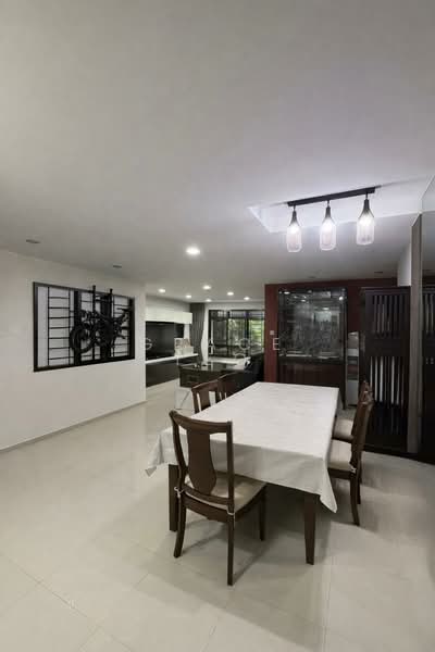 492 Admiralty Link