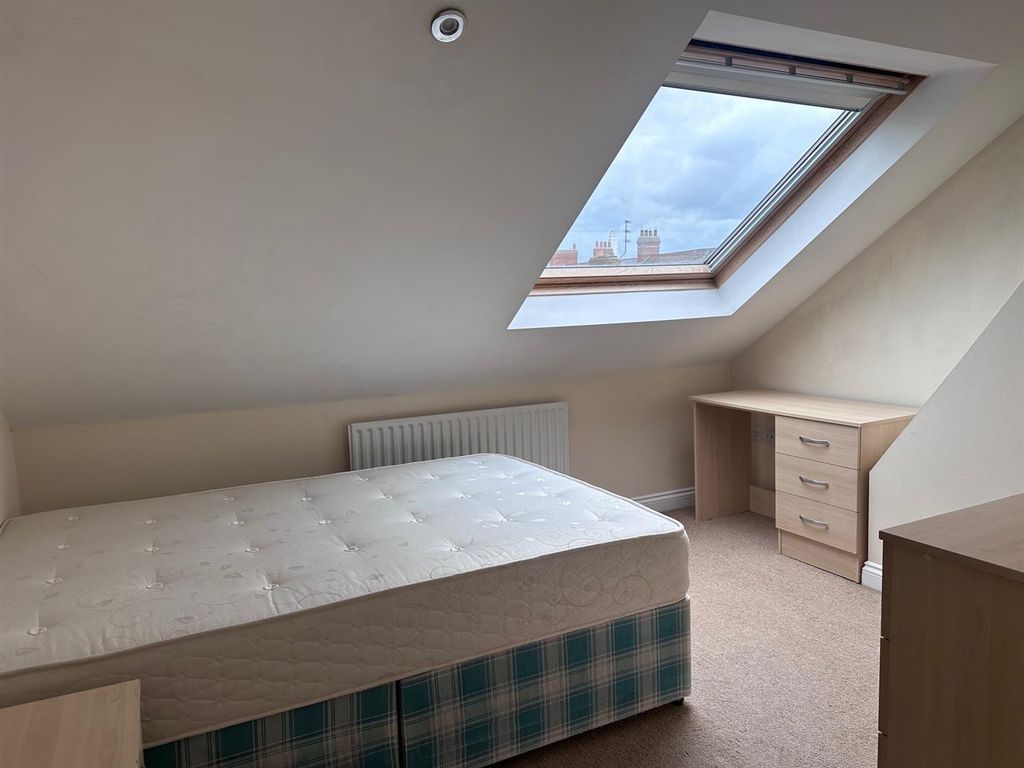 Additional image 4 of 5 bed shared accommodation to rentHolmwood Grove, West Jesmond, Jesmond, Upon Tyne NE2