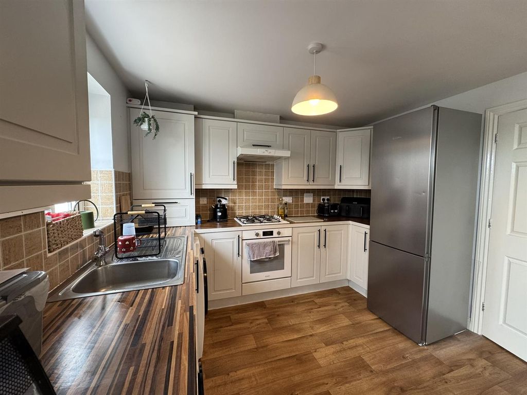 Additional image 2 of 3 bed end terrace house to rentKeay Heights, St. Austell PL25